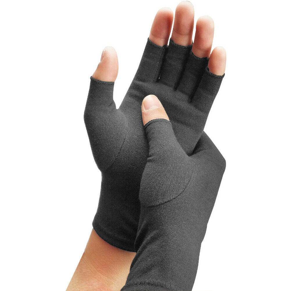 https://cdn.shopify.com/s/files/1/0513/2841/7959/files/Black_Gloves_2a503fae-0747-4534-8295-ebd226c1fe28.jpg?v=1721800232